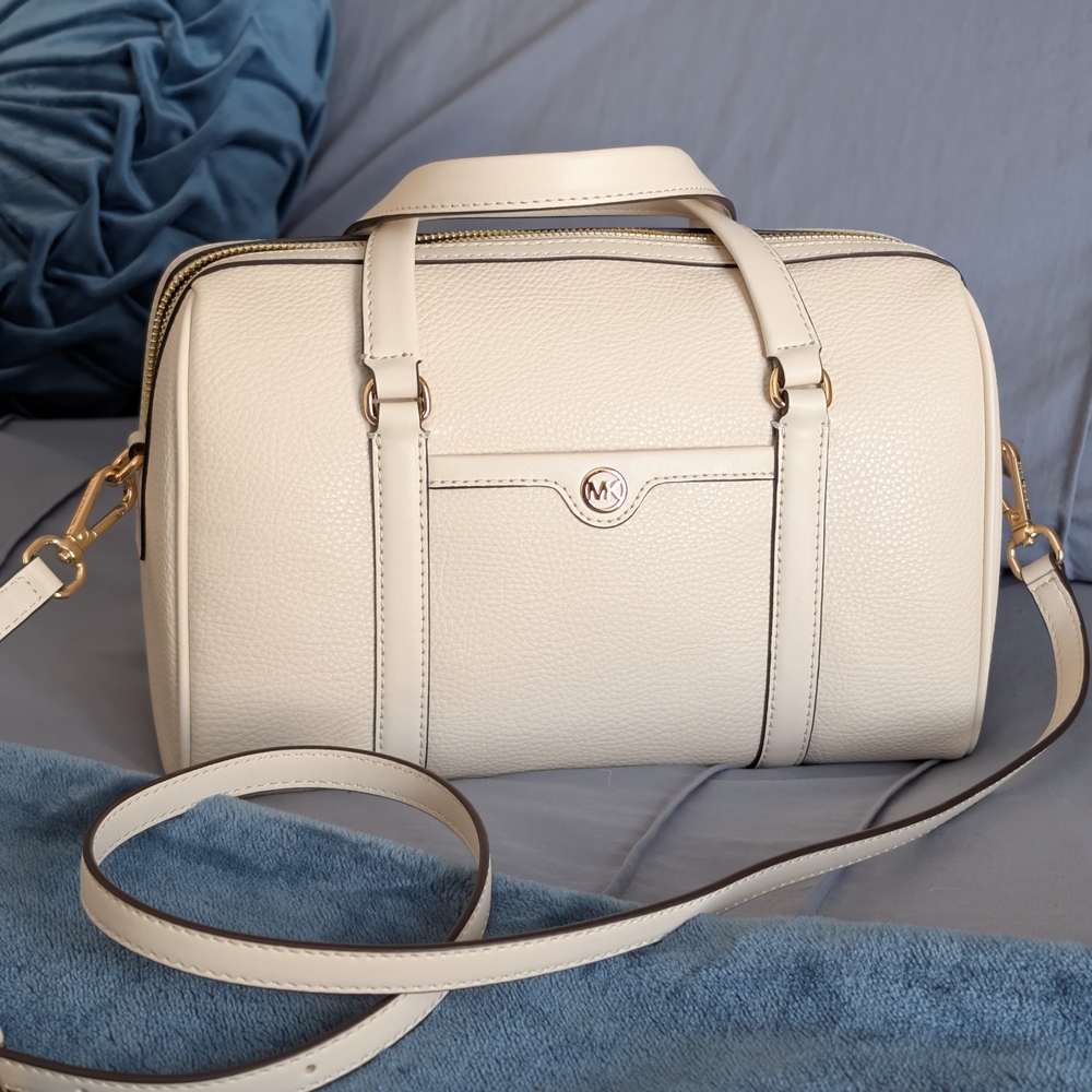 NWT Michael Kors Jet Set Travel Small Duffle Satchel Crossbody Light Cream